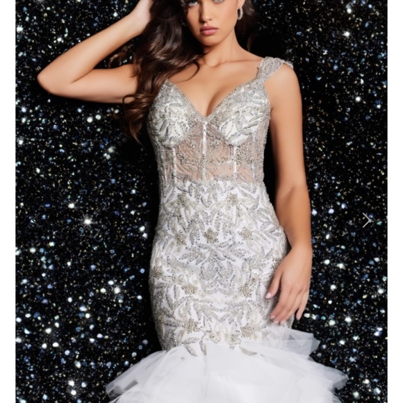 ff White beaded Off the Shoulder Gown 26059 - Picture 1 of 2